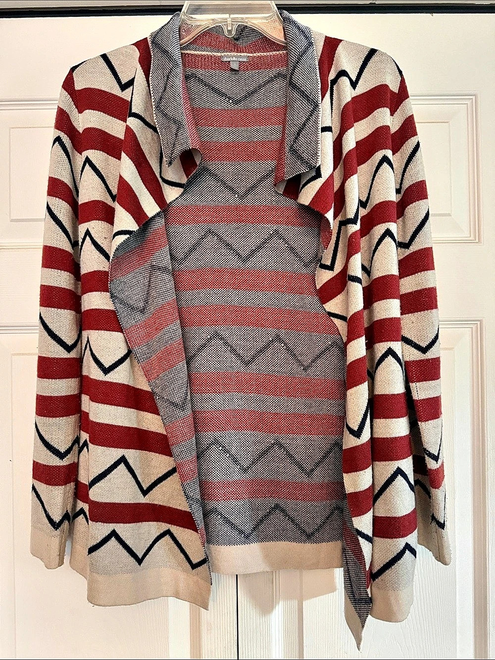 Charlotte Russe Geometric Knit Cardigan in Red & Cream Size Small